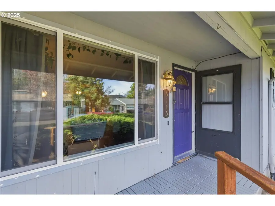 6155 SW Shannon Ct, Beaverton, OR 97008 - Image #3