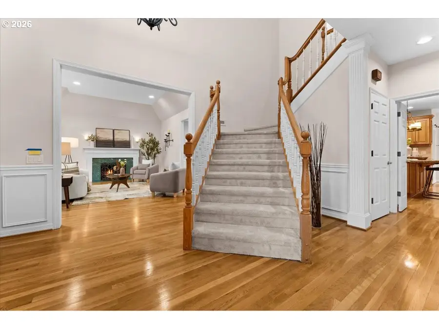 5008 Hartford Pl, Lake Oswego, OR 97035 - #2