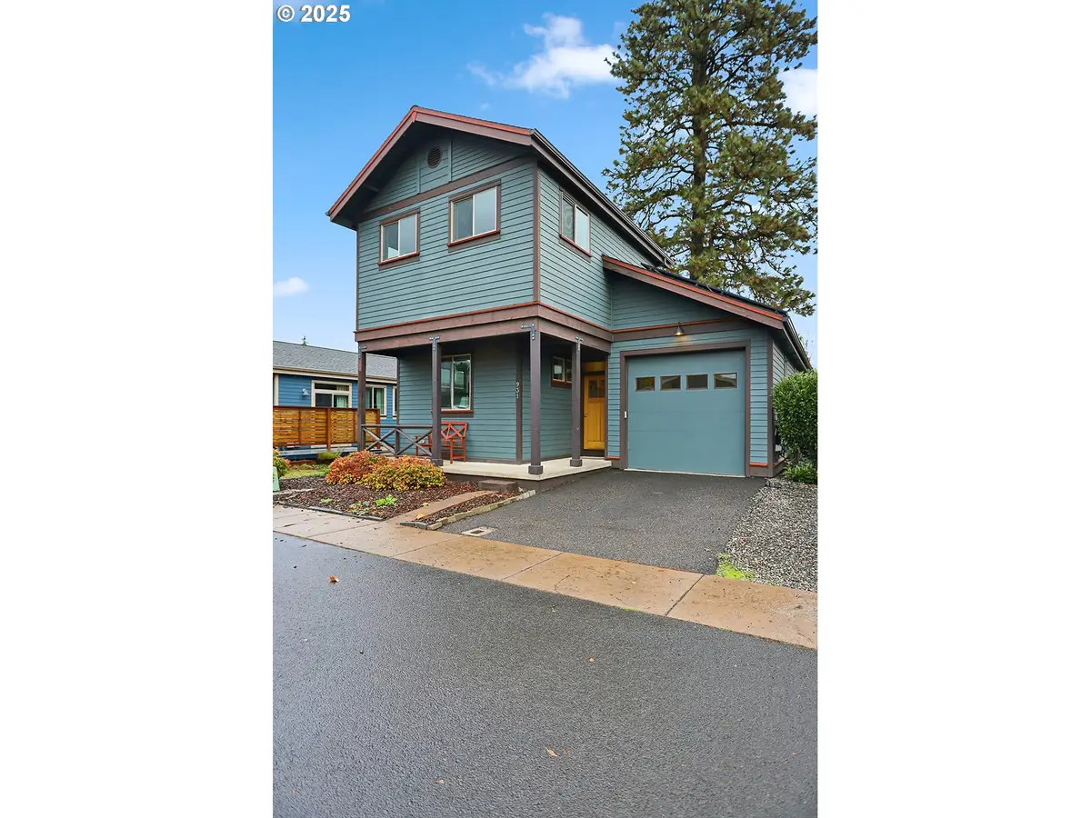 931 Zanna Ln, Hood River, OR 97031 - Image #1