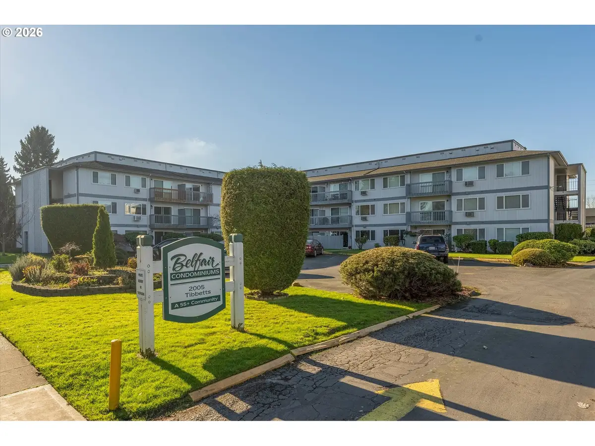 2005 Tibbetts Dr, Longview, WA 98632 - Image #1