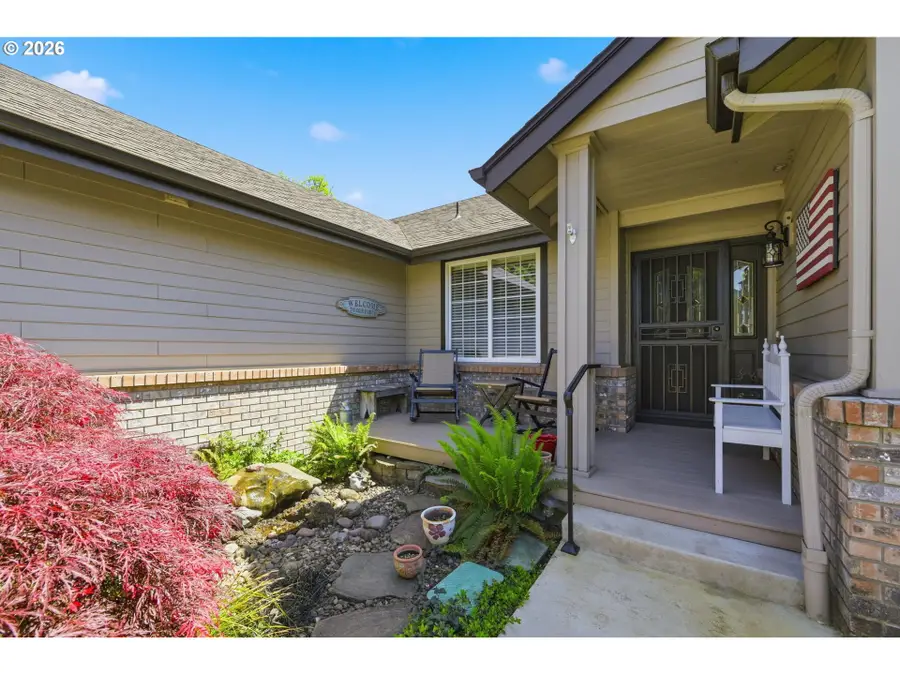 1140 Molly Ln, Eugene, OR 97404 - #3