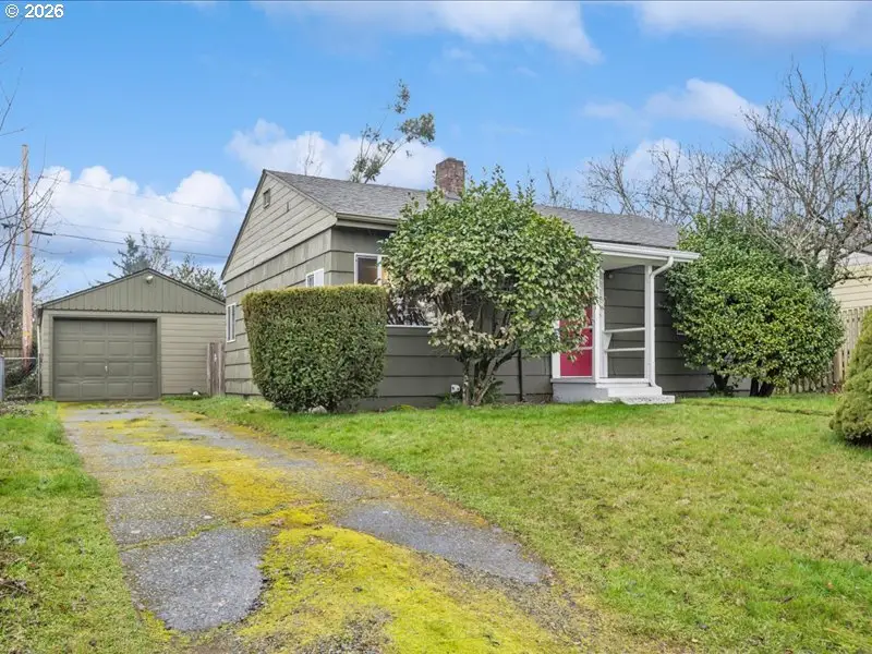 8234 NE Webster St, Portland, OR 97220 - Image #2