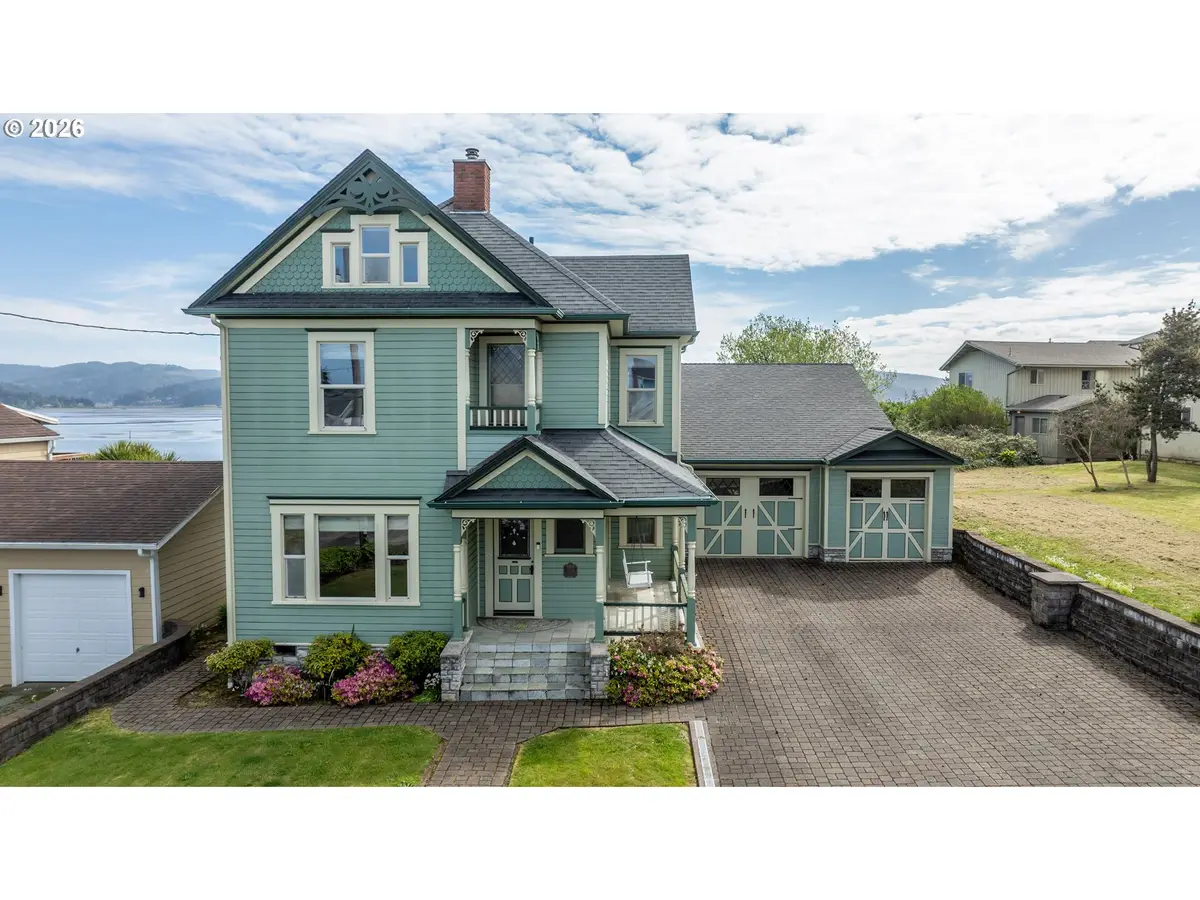 2139 Mcpherson St, North Bend, OR 97459 - #1