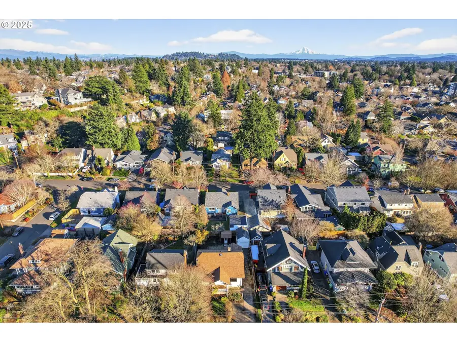 2614 NE 42nd Ave, Portland, OR 97213 - Image #2