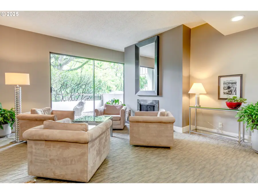 2211 SW 1st Ave #1001, Portland, OR 97201 - Image #3
