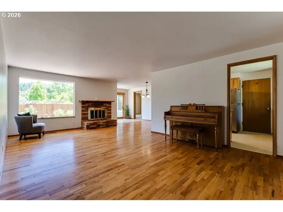 4355 Pearl St, Eugene, OR 97405 - #3