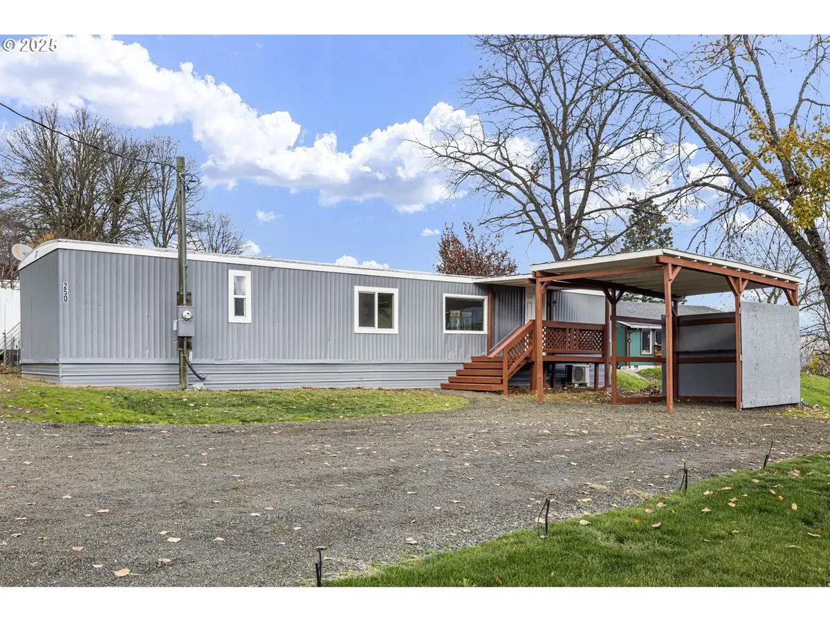 250 Jorgen St, Winston, OR 97496 - Image #1