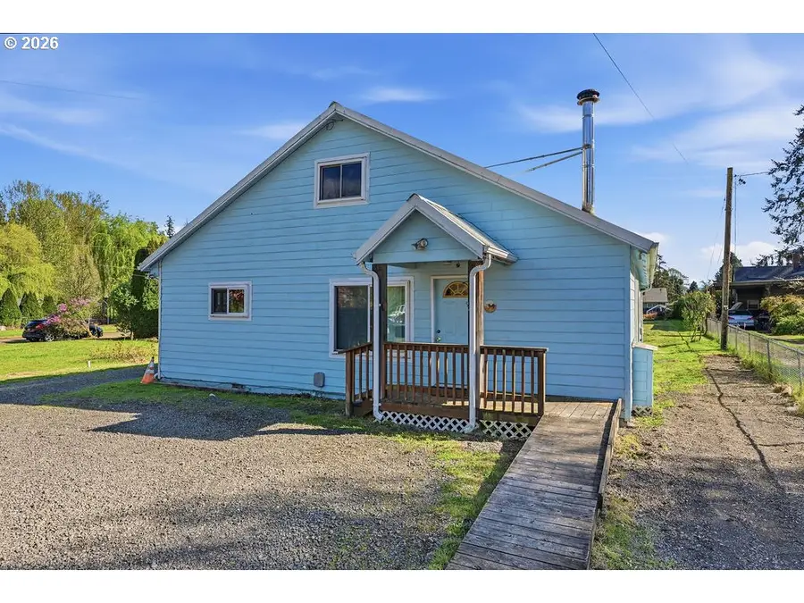 156 Williams Ave, Kelso, WA 98626 - #2