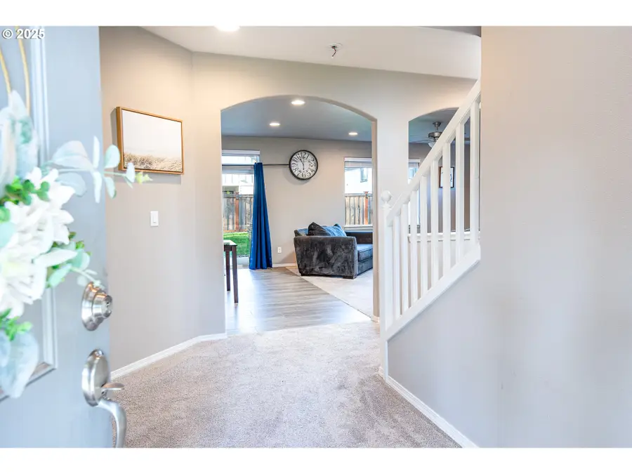 792 S 52nd Pl, Springfield, OR 97478 - Image #3