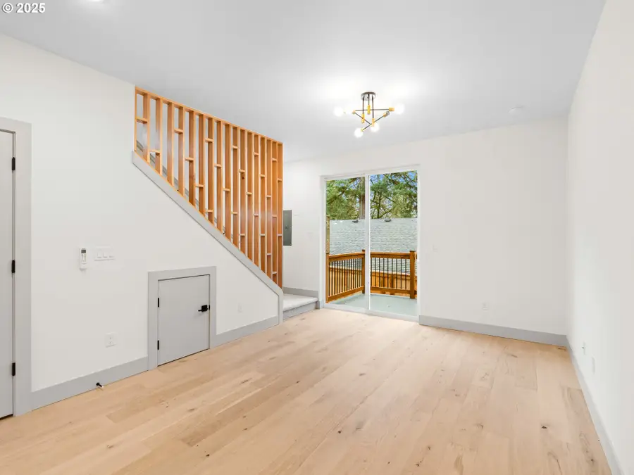 5213 SW Vacuna St, Portland, OR 97219 - Image #3