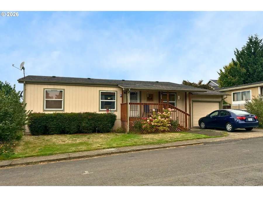 1118 W C Ave, La Center, WA 98629 - #2