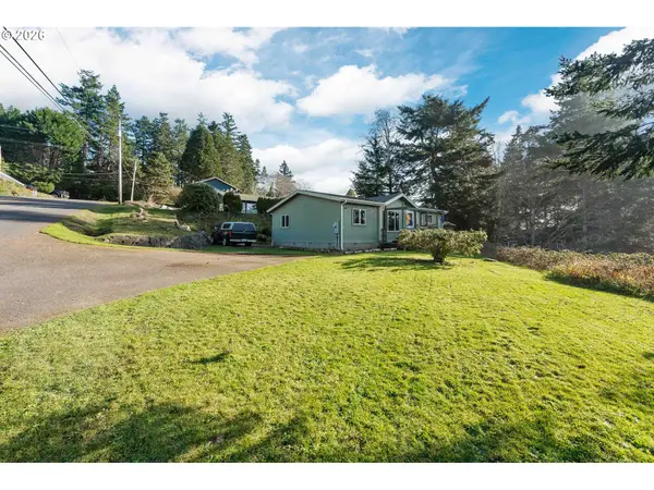 545 Queens Ave, Lakeside, OR 97449