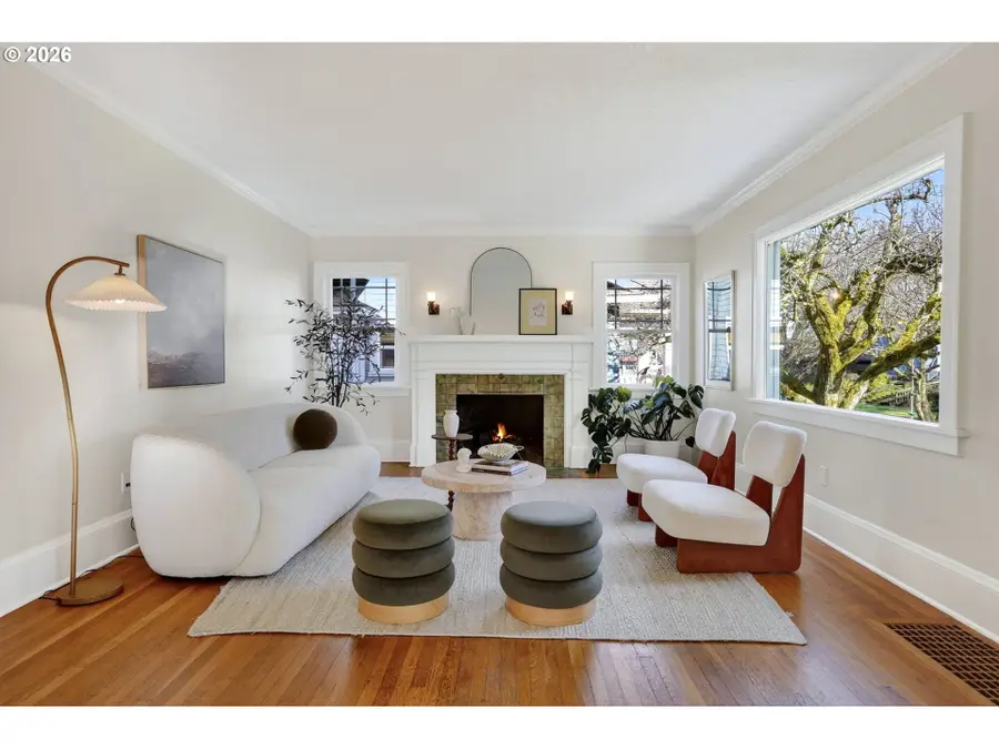 4313 NE Hazelfern Pl, Portland, OR 97213 - #3