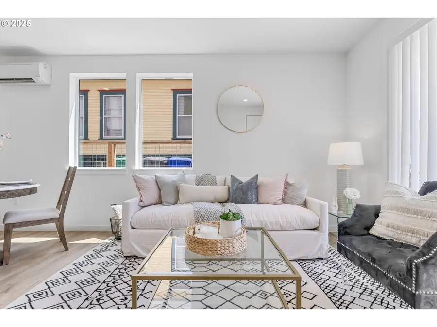 121 N Going St, Portland, OR 97217 - Image #2