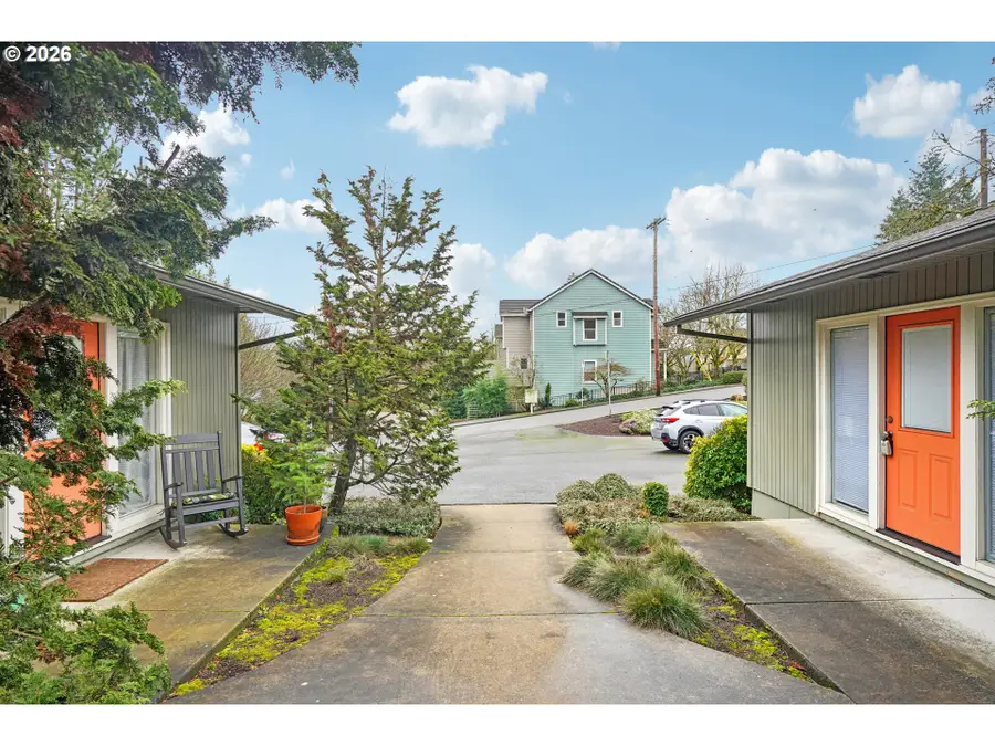 2937 SW Miles St #2, Portland, OR 97219 - Image #3