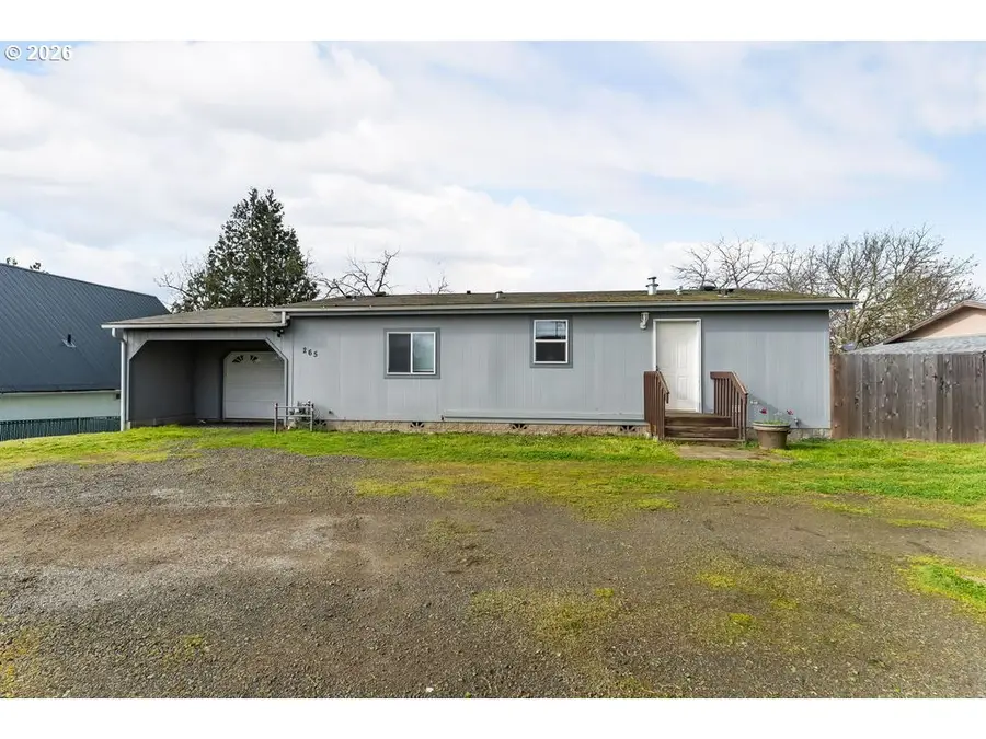 265 SE Grape Ave, Winston, OR 97496 - #2