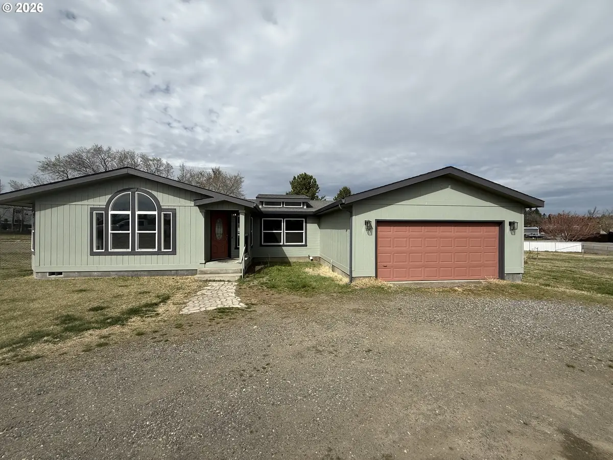 80400 Suzanna Dr, Hermiston, OR 97838 - #1