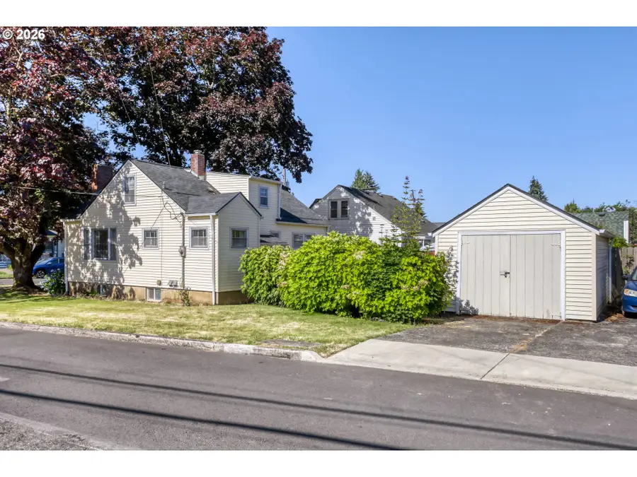 1135 B St, Washougal, WA 98671 - #2
