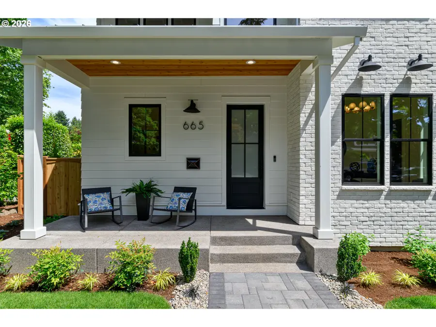 665 4th St, Lake Oswego, OR 97034 - #2