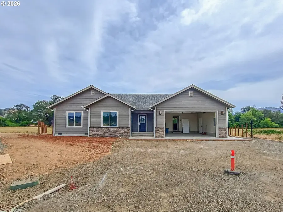 161 Collins Ct, Winston, OR 97496 - #2