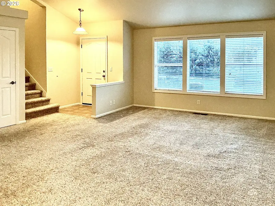 25335 Trinity St, Veneta, OR 97487 - #3