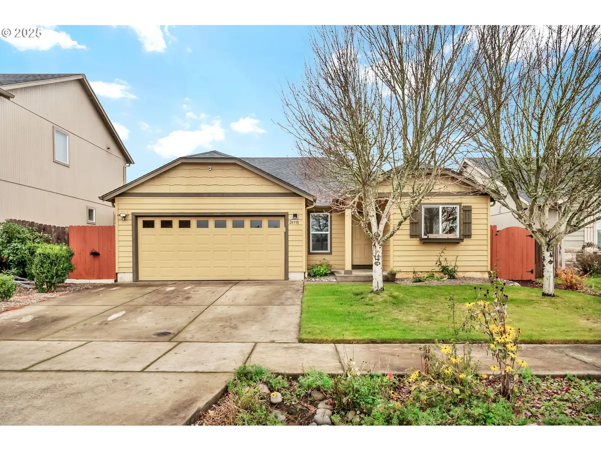 24930 Strike St, Veneta, OR 97487 - Image #1