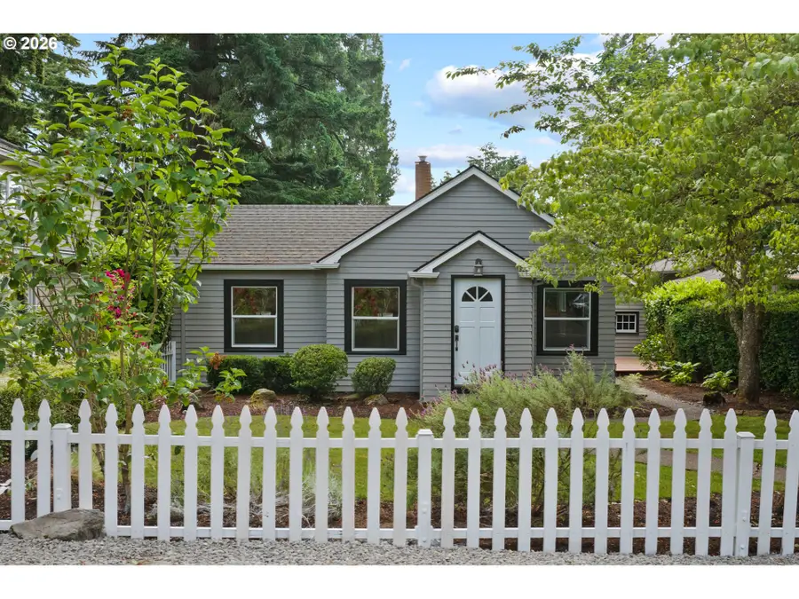655 8th St, Lake Oswego, OR 97034 - #3