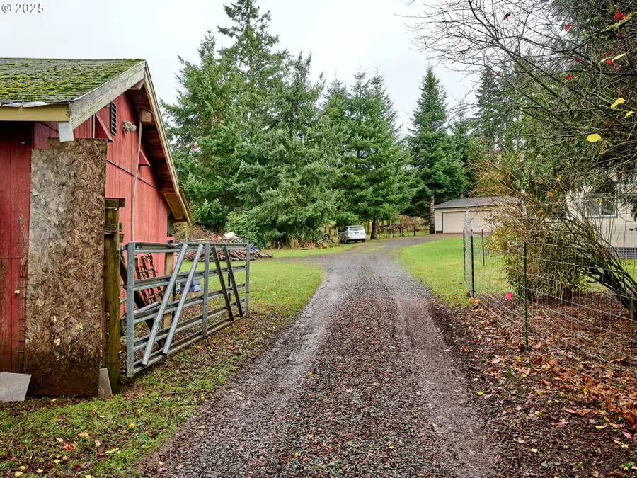 20788 Hazelnut Ridge Rd Ne, Scotts Mills, OR 97375 - Image #3