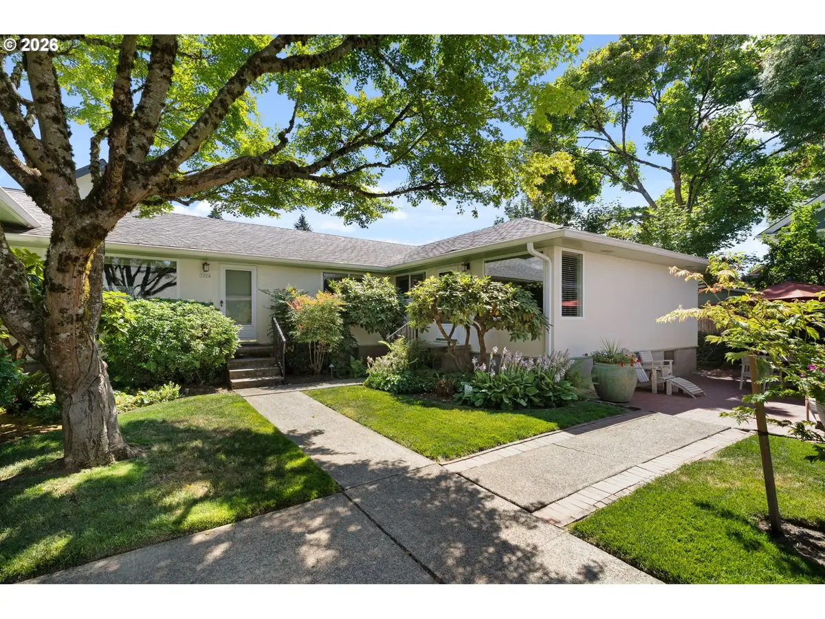 3002 SE Brooklyn St, Portland, OR 97202 - #1