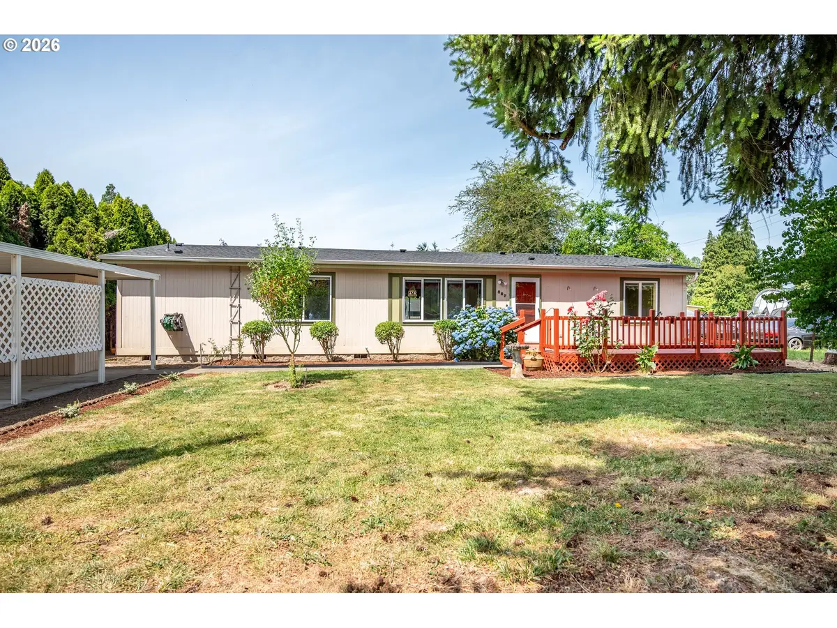 827 NE Woodard Ave, Castle Rock, WA 98611 - #1