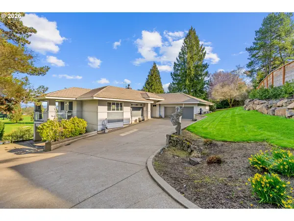 14400 Uplands Dr, LakeOswego, OR 97034