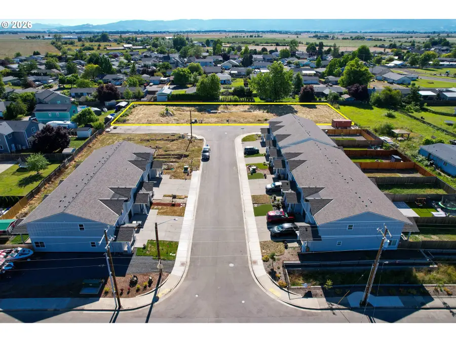 700 Monarch Way #15-17, Harrisburg, OR 97446 - #2