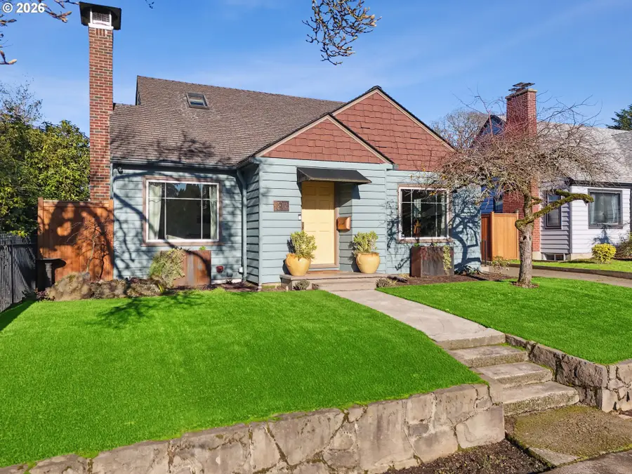 112 W 35th St, Vancouver, WA 98660 - #3