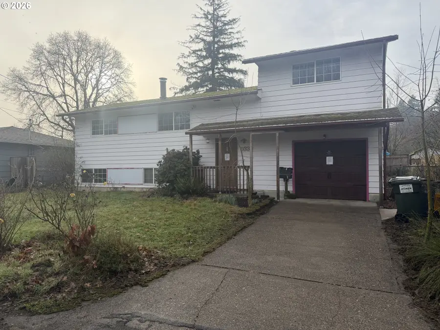 9336 SE Regents Dr, Milwaukie, OR 97222 - Image #2