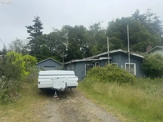 743 S Cammann St, Coos Bay, OR 97420 - #1