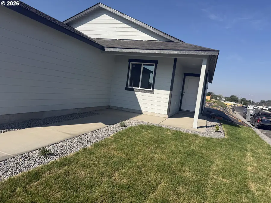 915 SE New Dream Ave, Irrigon, OR 97844 - #2
