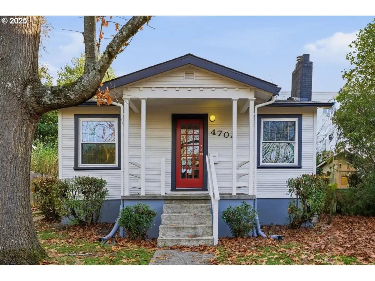 4704 SE Madison St, Portland, OR 97215 - Image #1