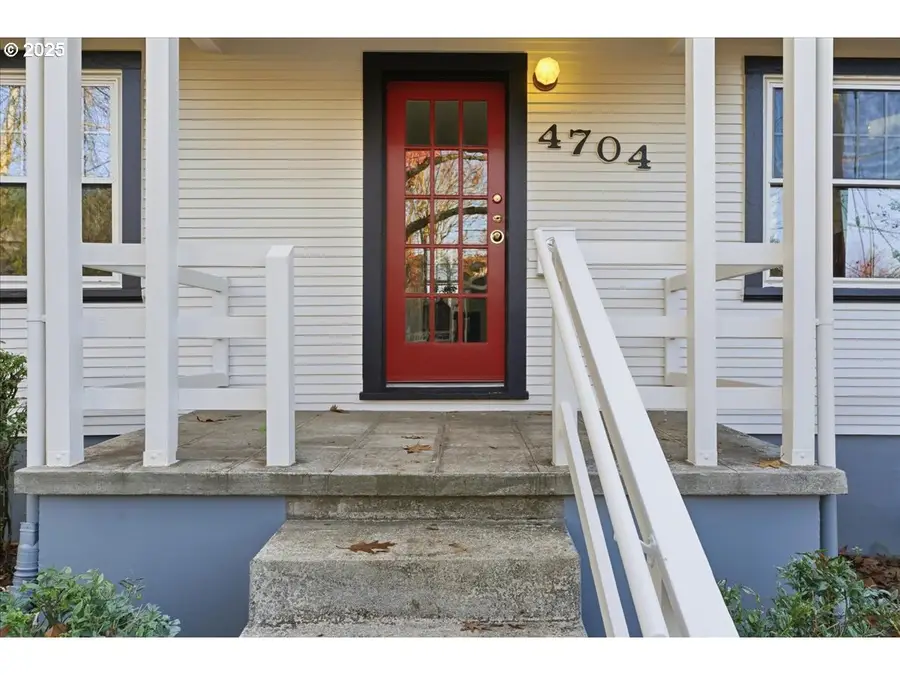 4704 SE Madison St, Portland, OR 97215 - Image #3