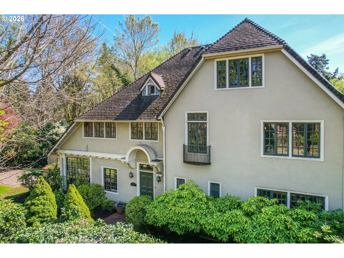 3574 E Burnside St, Portland, OR 97214 - #1