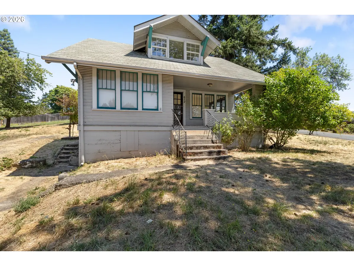 612 N State St, Sutherlin, OR 97479 - #1