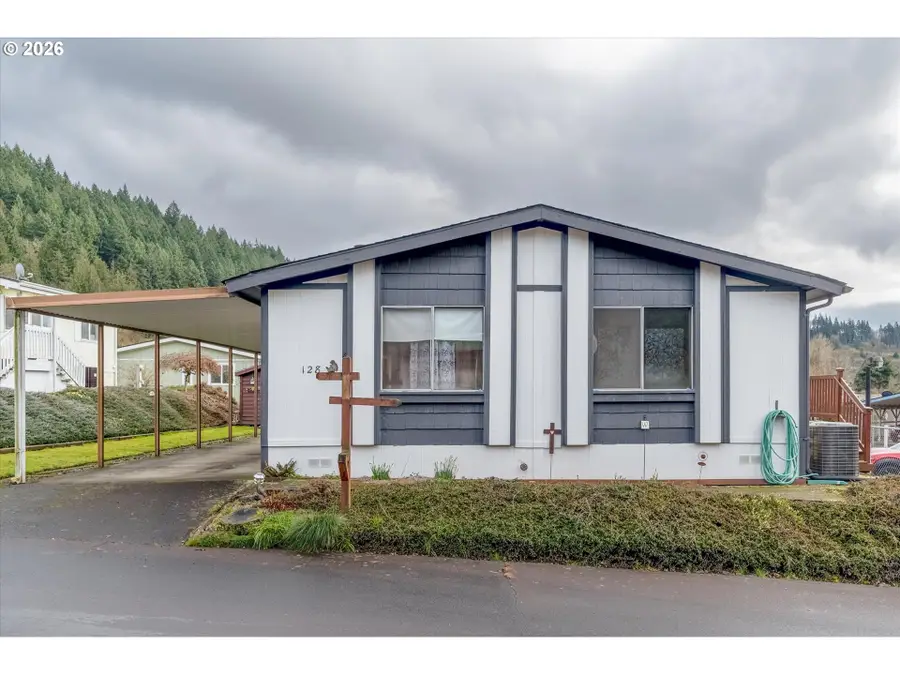 5400 Meeker Dr #128, Kalama, WA 98625 - #2