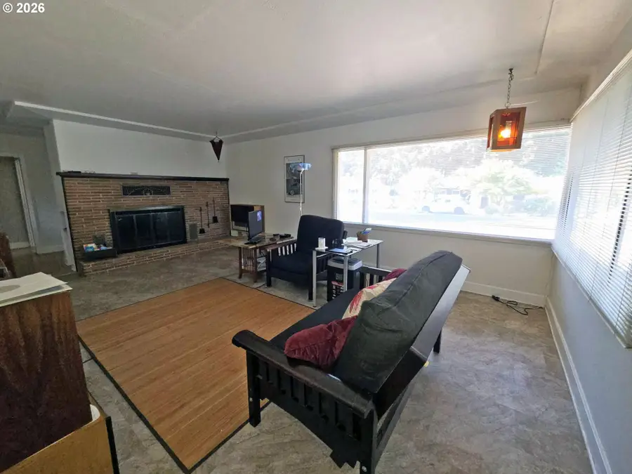 842 NE 113th Ave, Portland, OR 97220 - #3