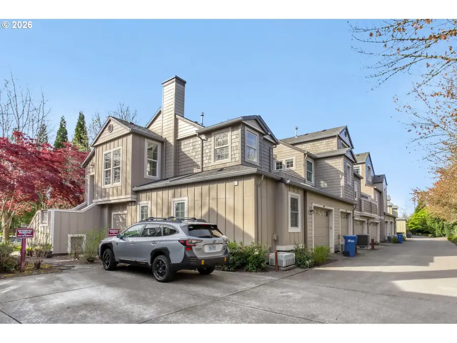 1828 NE Ashberry Dr, Hillsboro, OR 97124 - #3