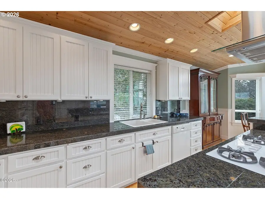 115 Lorraine St, Lincoln Beach, OR 97388 - #2