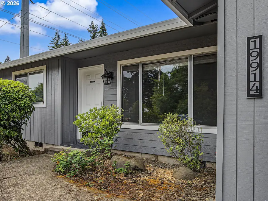 19914 NE Holladay St, Portland, OR 97230 - #3