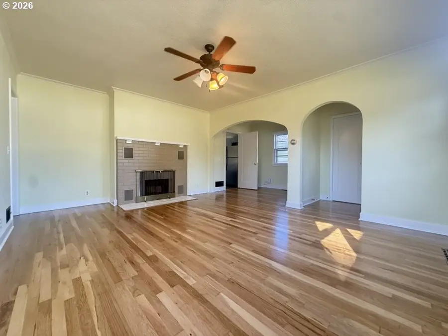 729 NE 117th Ave, Portland, OR 97220 - #3