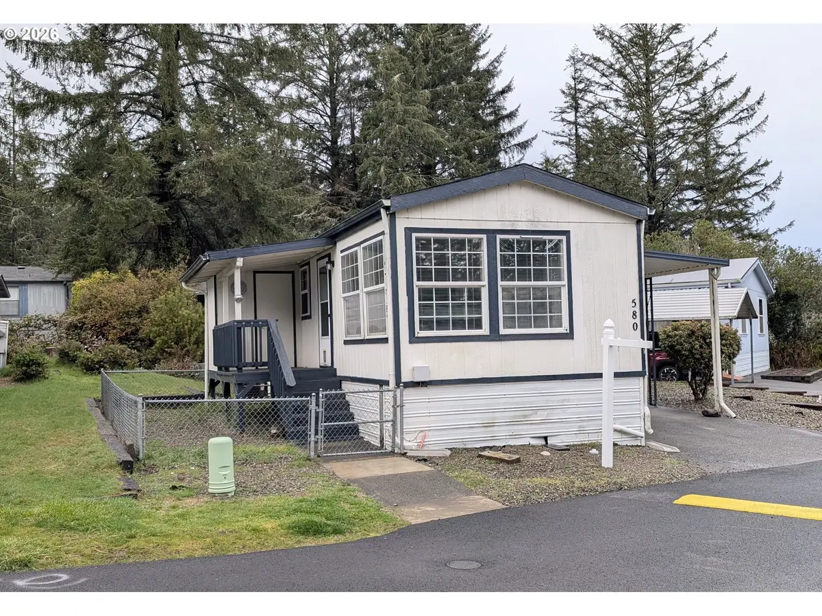 580 Shorepines Pl, Coos Bay, OR 97420 - #1