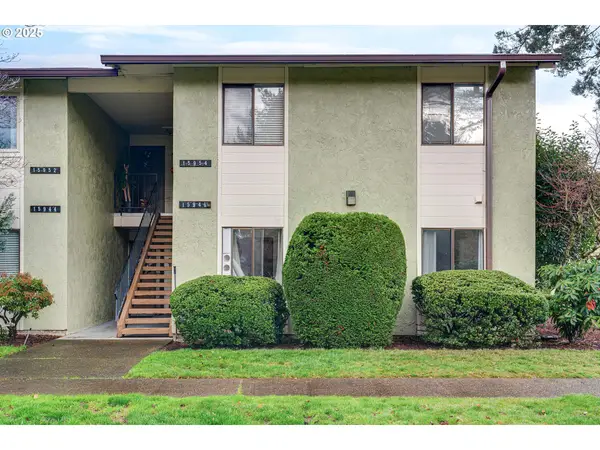 15946 NE Fremont St, Portland, OR 97230