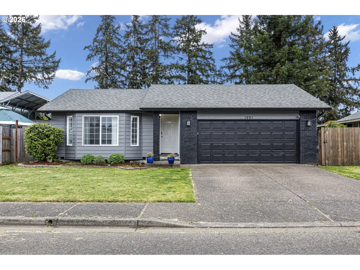 1891 Clark Ave, Cottage Grove, OR 97424 - #1