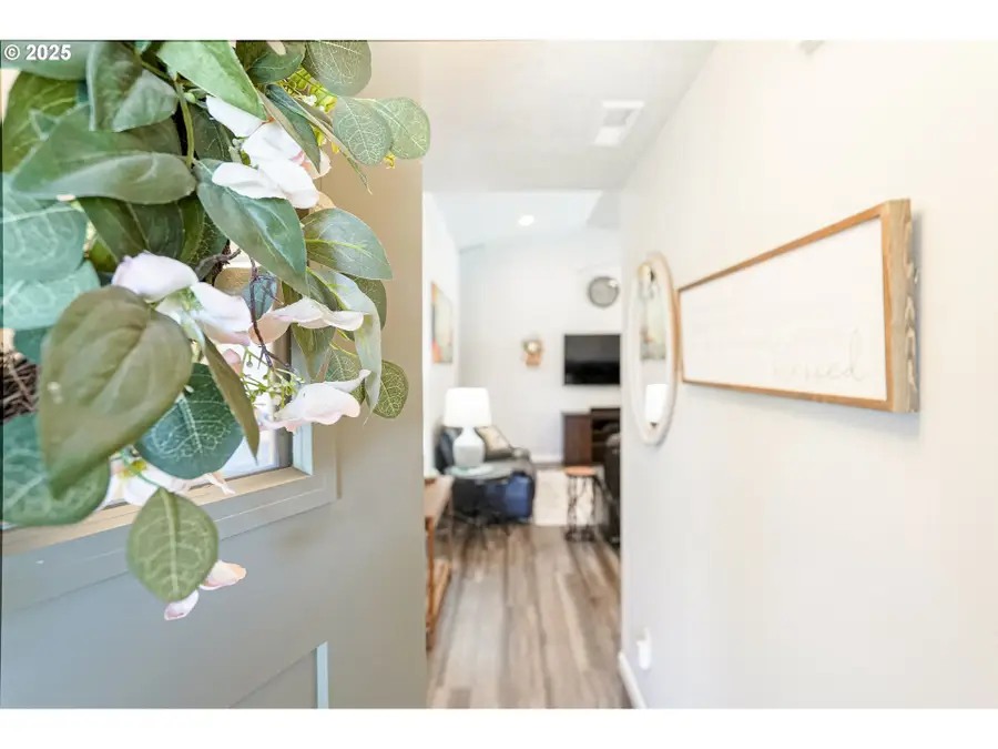 2054 SE Academy St, Dallas, OR 97338 - #3